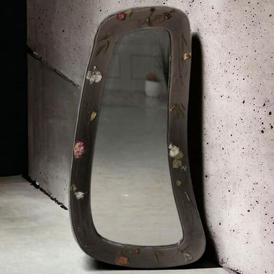 Mirrors - Modern Art Wall Mirror, Made of Resin with Natural Flowers - SI DECO