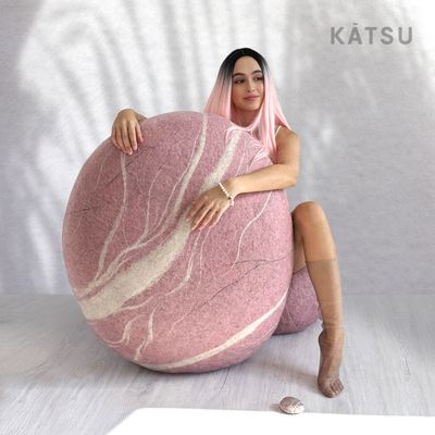 Objets design - Coussin ottoman en laine soft stone "Pink Dream" - KATSU STONES
