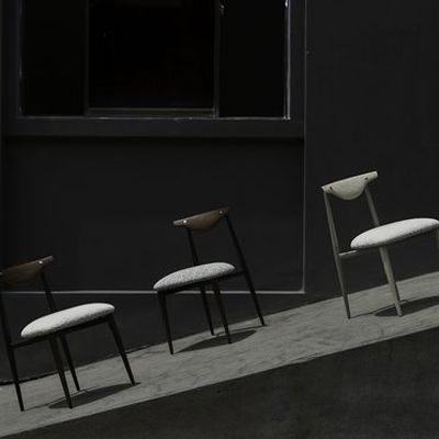 Chaises - Vicuna Dining Chair – Chaise de salle à manger en chêne et acier noir - LIVINGSTONE