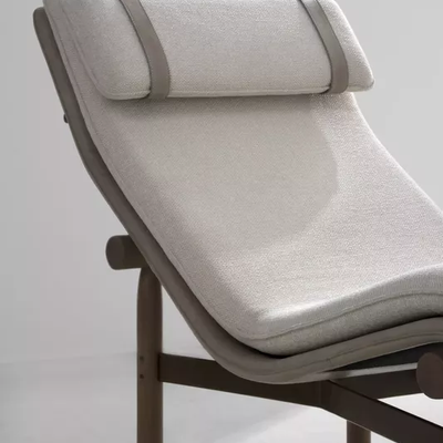 Chaises longues - Stilt Lounge Chair – Fauteuil design en chêne massif - LIVINGSTONE