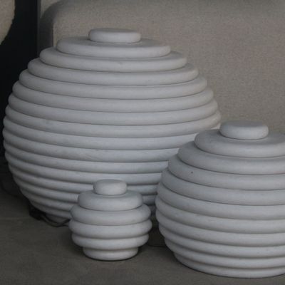 Hotel bedrooms - Paula lamp — Bianco Neve marble light sculpture - LIVINGSTONE