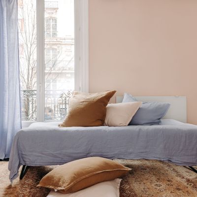 Fabric cushions - Taie d'oreiller Chroma - LE MONDE SAUVAGE BEATRICE LAVAL