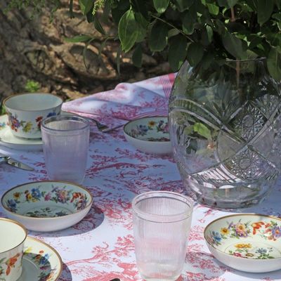 Table cloths - TOILE DE JOUY TABLECLOTH - LA CUCA