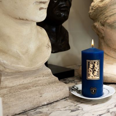 Decorative objects - Lady of Hearts Pillar Candle - 520 g. Mass tinted wax. Don't sink - YLUSTRE