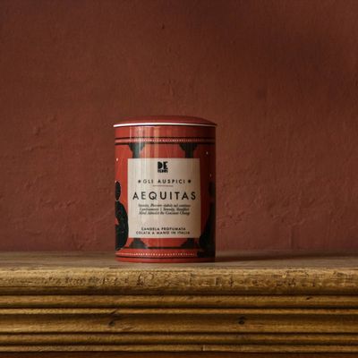 Gifts - AEQUITAS Artisan crafted scented candle, lovingly poured in Italy - DEREBUS