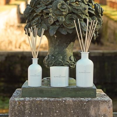 Parfums d'intérieur - The Olphactory White Insignia - THE OLPHACTORY