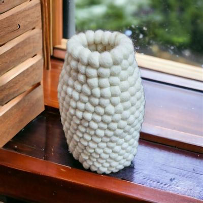 Floral decoration - Handmade white vase FL3068A - FELTGHAR - HANDMADE WITH LOVE