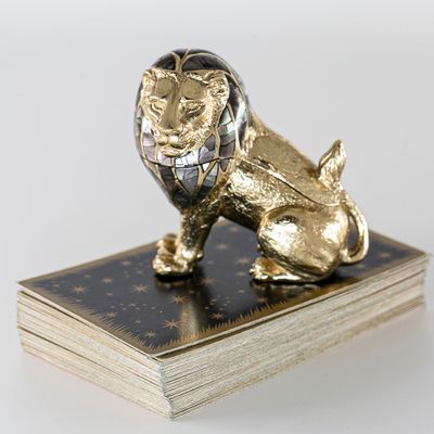 Objets de décoration - Mother of Pearl and Recycled Brass Lion Box - WILD BY MOSAIC