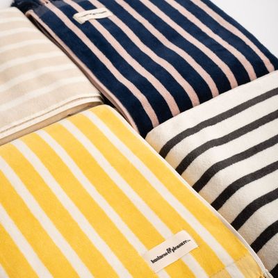 Bath towels - PREMIUM BEACH TOWEL - BUSINESS & PLEASURE CO.