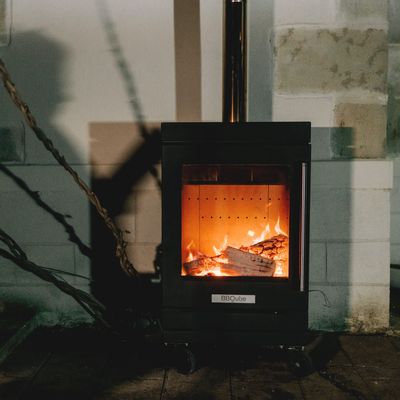 Outdoor fireplaces - Cheminée d’extérieur HEATQUBE - VULX