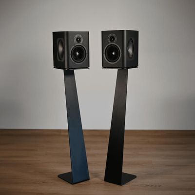 Speakers and radios - Octavio Maestro with his stand (Audio speaker) - OCTAVIO