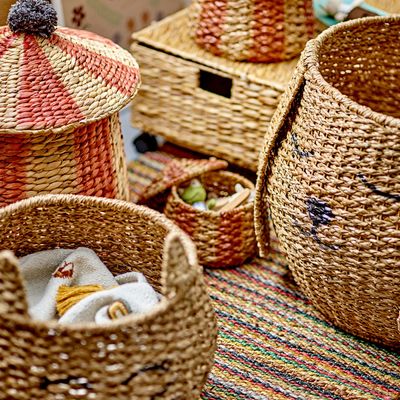Shopping baskets - Birsen Basket w/Lid, Red, Water Hyacinth  - BLOOMINGVILLE MINI