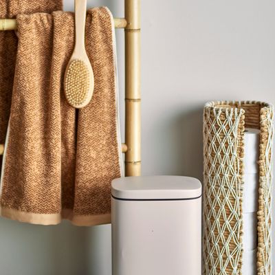 Brushes - Leian Dustbin, Rose, Iron  - BLOOMINGVILLE MULTIBRAND HOUSE