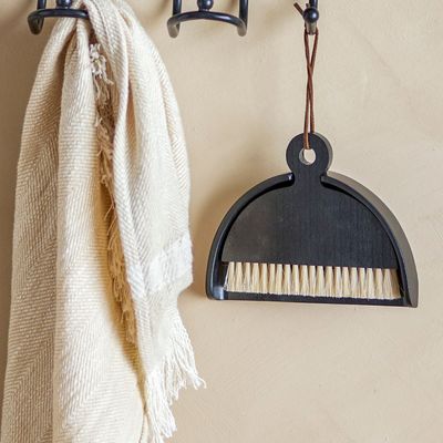 Brushes - Cleaning Dustpan & Broom, Black, Beech Set of 2 - BLOOMINGVILLE MULTIBRAND HOUSE