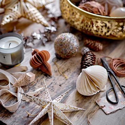 Objets de décoration - Demis Déco, Or, Pomme de pin  - BLOOMINGVILLE MULTIBRAND HOUSE