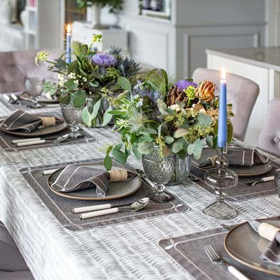 Table linen - Tablecloth Dragonfly - 130 cm x 200 cm - ROSEBERRY HOME
