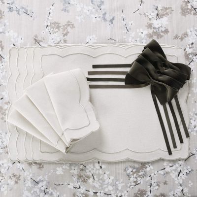 Napkins - Silver Onde Embroidered Placemats – Coordinated Set - ROSEBERRY HOME