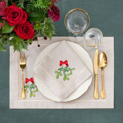 Table linen - Embroidered Placemats Mistletoe Mirha - 4 pieces - ROSEBERRY HOME