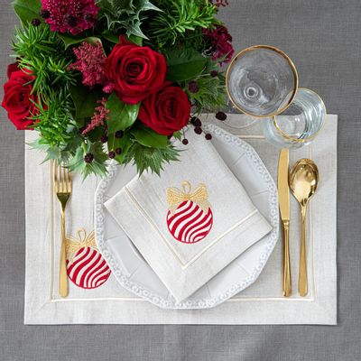 Table linen - Embroidered Placemats Christmas Bauble Mirha - 6 pieces - ROSEBERRY HOME