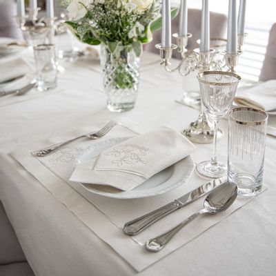 Table linen - Embroidered Placemats Mistletoe Silverline - 6 pieces - ROSEBERRY HOME