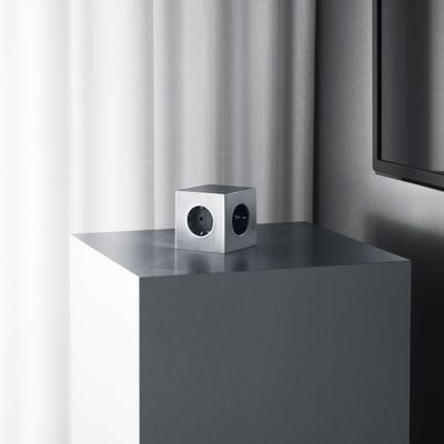 Pièces uniques - Carré 1 - USB - AVOLT