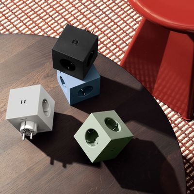 Pièces uniques - Carré 1 - USB - AVOLT