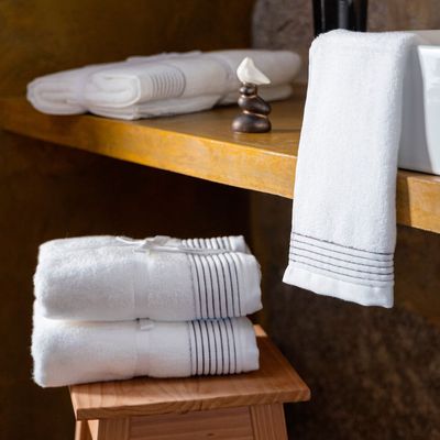 Bath towels - Fluffy Bath Towel Pure Elegance. Organic Cotton. White - SOWL