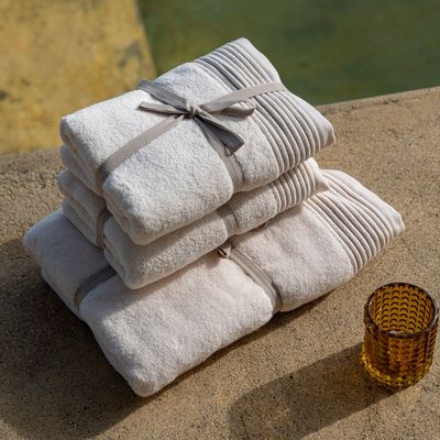 Bath towels - Fluffy Bath Towel Soothing Shadows. Organic Cotton. Dark grey - SOWL