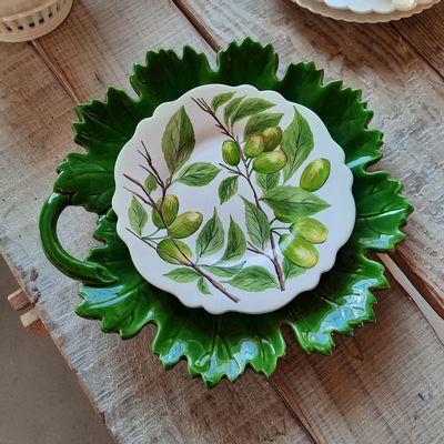 Everyday plates - Feuille de vigne plate - BOURG-JOLY MALICORNE