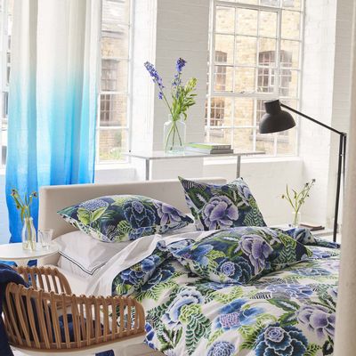 Bed linens - Indigo Damask Rose - Cotton Percale Bed Set - DESIGNERS GUILD