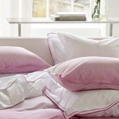 Bed linens - Shoshi Fushia - Printed Cotton Percale Set - DESIGNERS GUILD