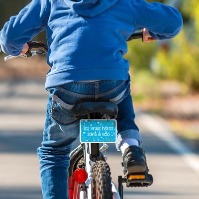 Cadeaux - Plaque vélo Les Vrais héros sont à vélo (fleurs bleu) - V-LOPLAK (ACCESSOIRE TENDANCE)