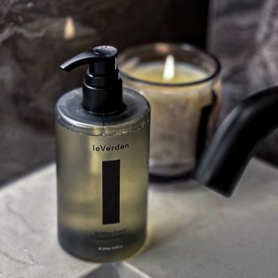 Decorative objects - Scented shower gel for hands and body; - LEVERDEN