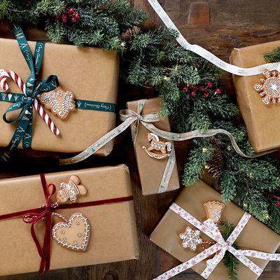 Christmas garlands and baubles - Boules de Noël et décorations - CHIC ANTIQUE A/S