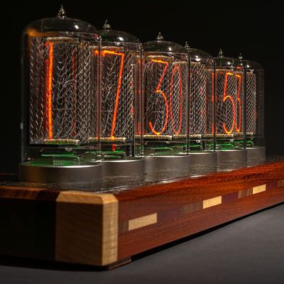 Sets de bureaux  - Horloge Nixie : La carbonixie N°2 - NIXIEFAB FRANCE