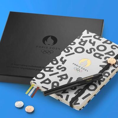 Stationery - Paris 2024 Olympic Games box, notebook, three pins and a pen. - MOLESKINE