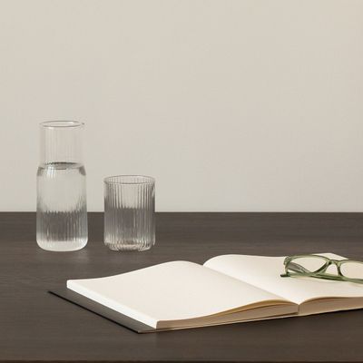 Carafes - carafe - nervurée et claire - GRY MATTR