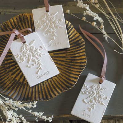 Scents - Pouch of 3 Petits Mots scented decorations - Marquise - MATHILDE M.
