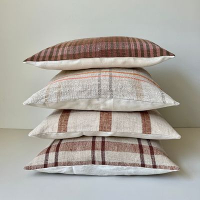 Fabric cushions - COUSSIN VINTAGE TISSÉ À LA MAIN 50 x 50 - piecèces uniques - STUDIO AUGUSTIN
