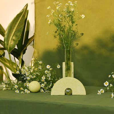 Vases - Cochlea della Metamorfosi n°1, yellow glass and stone vase for flowers - COKI