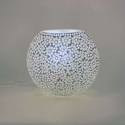 Lampes de table - Lampe artisanale ovale de taille moyenne White Daisy en verre mosaïque - SOUL LIGHT EUROPE