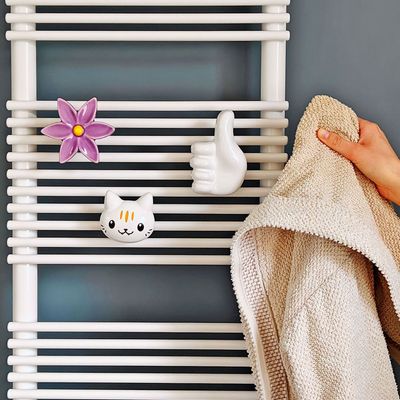 Gifts - Cat ceramic hanger for towel rail radiators - LETSHELTER SRL