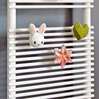 Gifts - Bunny ceramic hanger for towel rail radiators - LETSHELTER SRL