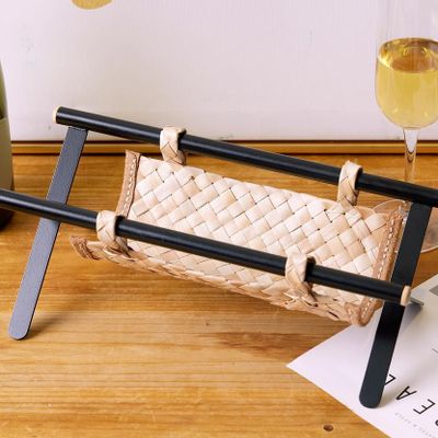 Decorative objects - Tribe style wine stand - TAIWAN CRAFTS & DESIGN
