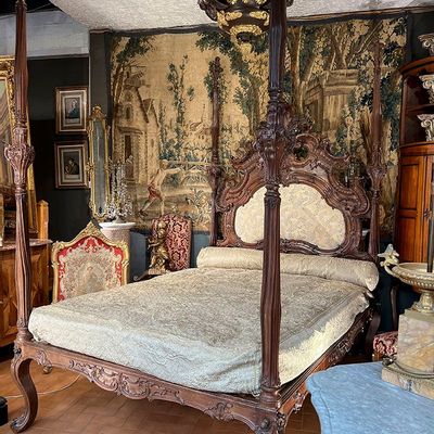 Beds - Important 19th century carved rosewood column bed - LES PUCES DE SAINT-OUEN-PARIS