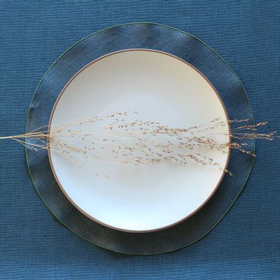 Table linen - Coated linen round placemat | CORDONCINO - GIARDINO SEGRETO