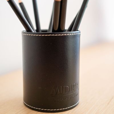 Decorative objects - Sigoyer leather pencil holder - MIDIPY