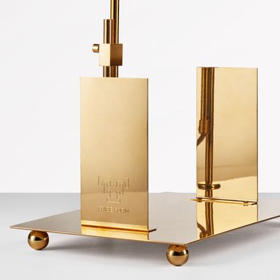 Table lamps - The light for book lovers. A lamp. A thousand stories. - FRIBE FORM®