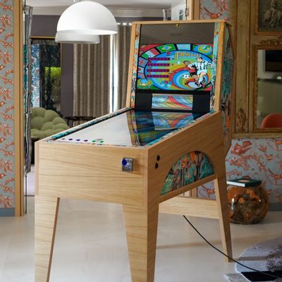 Objets de décoration - JIRAIYA PINBALL: Retro Gaming Machine, Pinball Games, Oak and Fabric - MAISON ROSHI - LUXURY ENTERTAINMENT CABINETS