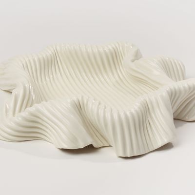 Ceramic - Crumpled cardboard dish - FANNY LAUGIER PORCELAINE